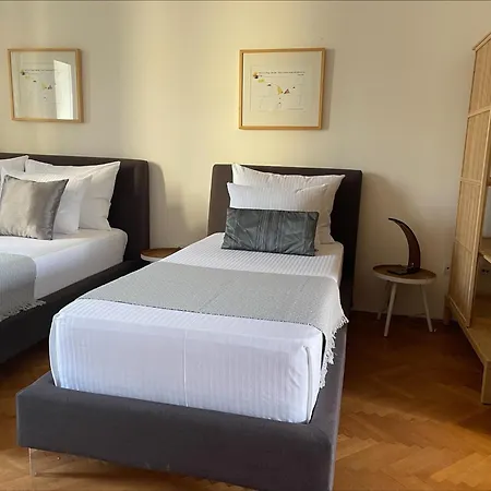 Two Bedroom Student Square Apartment *